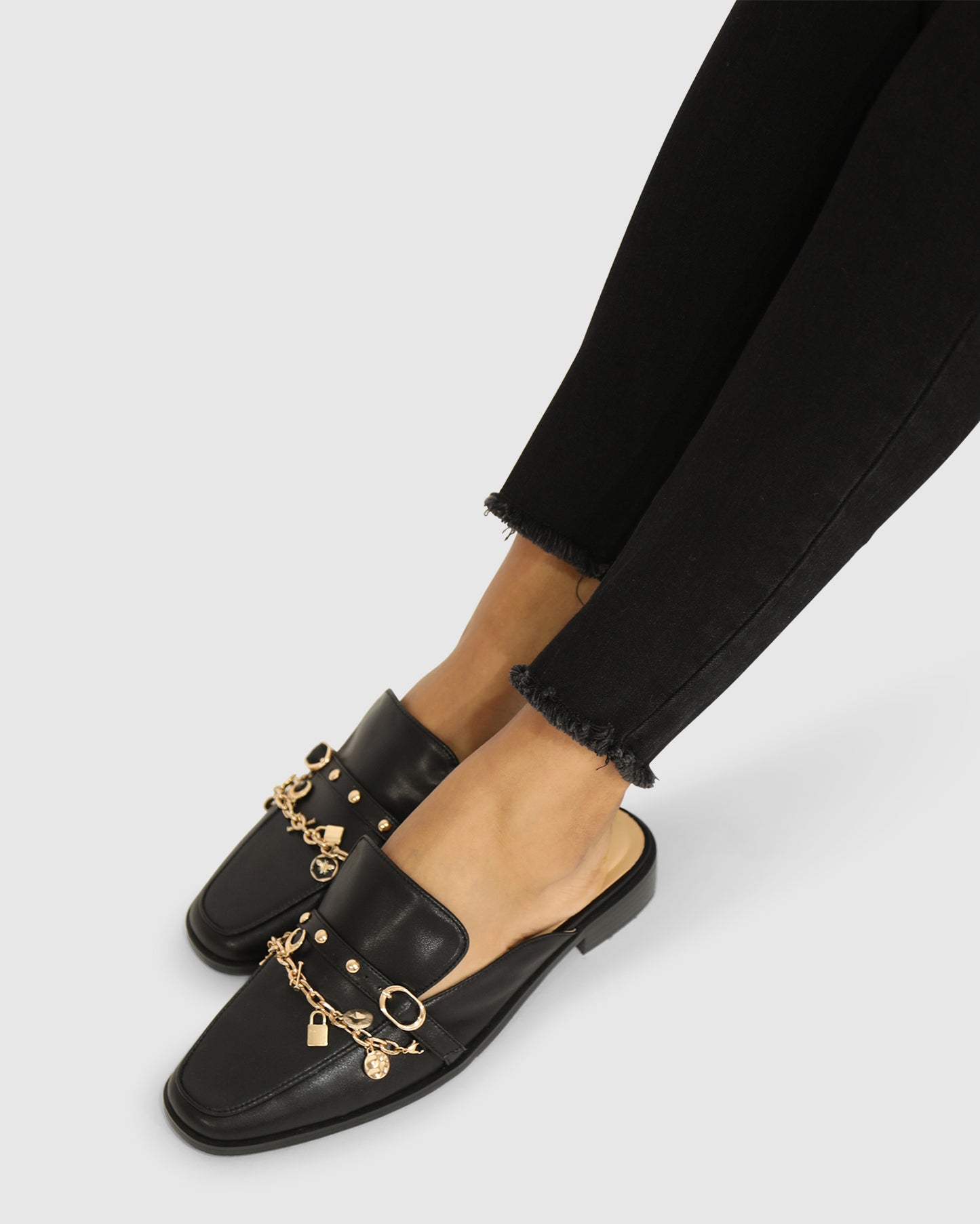 How It Feels Charm Loafer Mule - Black