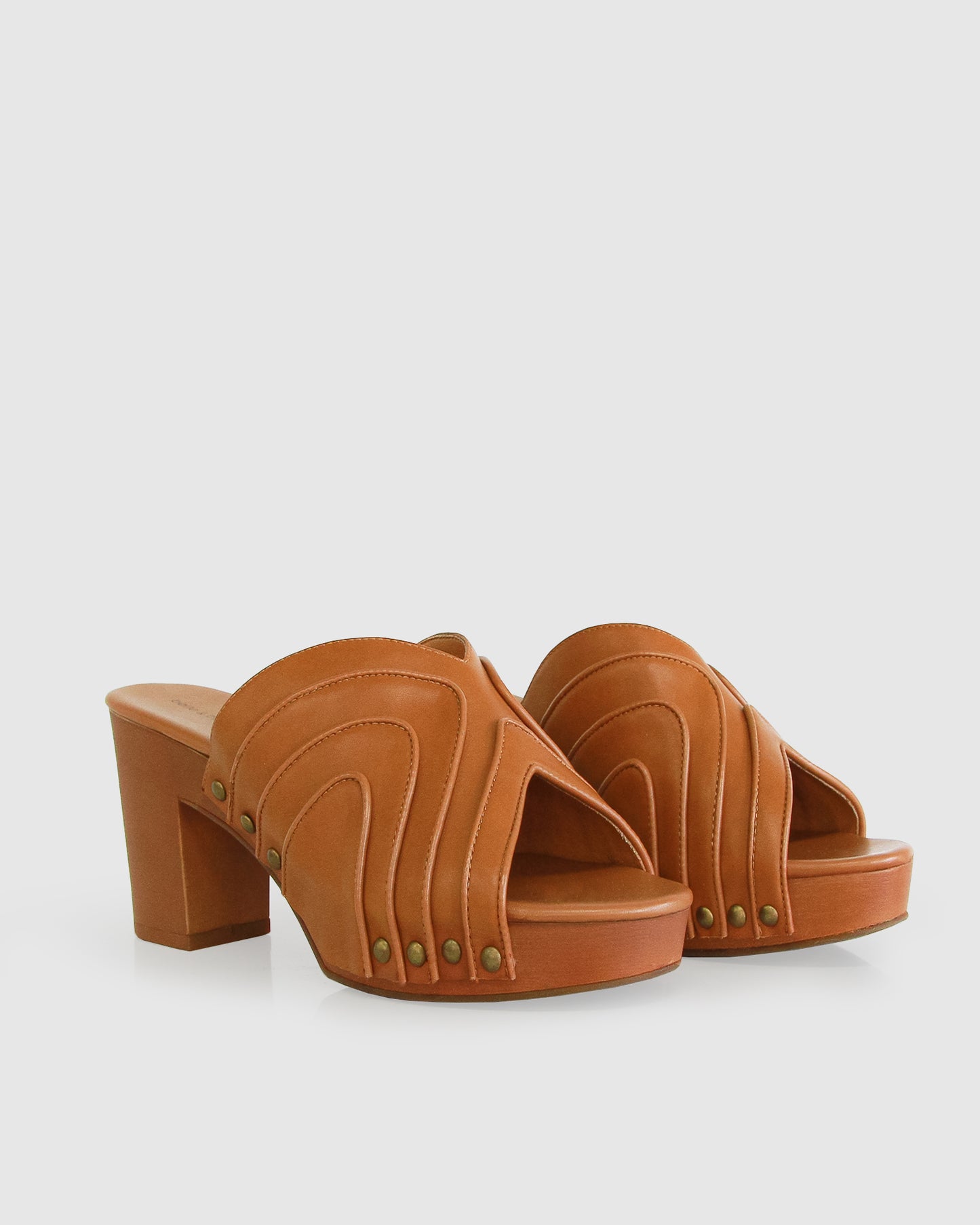 Wild Thoughts Clog Mule - Tan