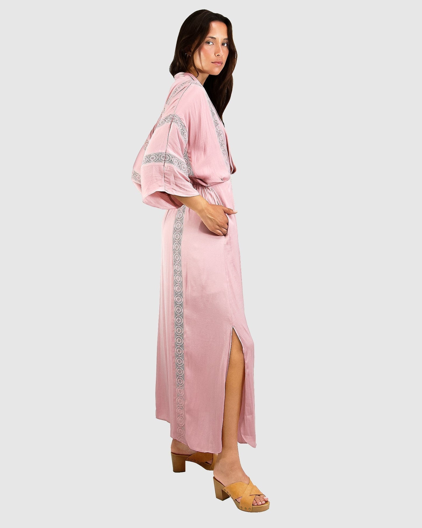 Sideview pink woman's maxi dress kimono