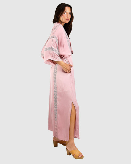 Sideview pink woman's maxi dress kimono