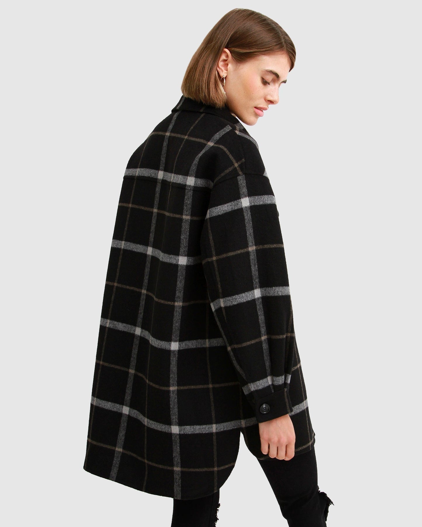 3-River_s-Edge-Black-Plaid-Back_f78821be-f26c-4d5f-bb44-3701a58bbdb1.jpg