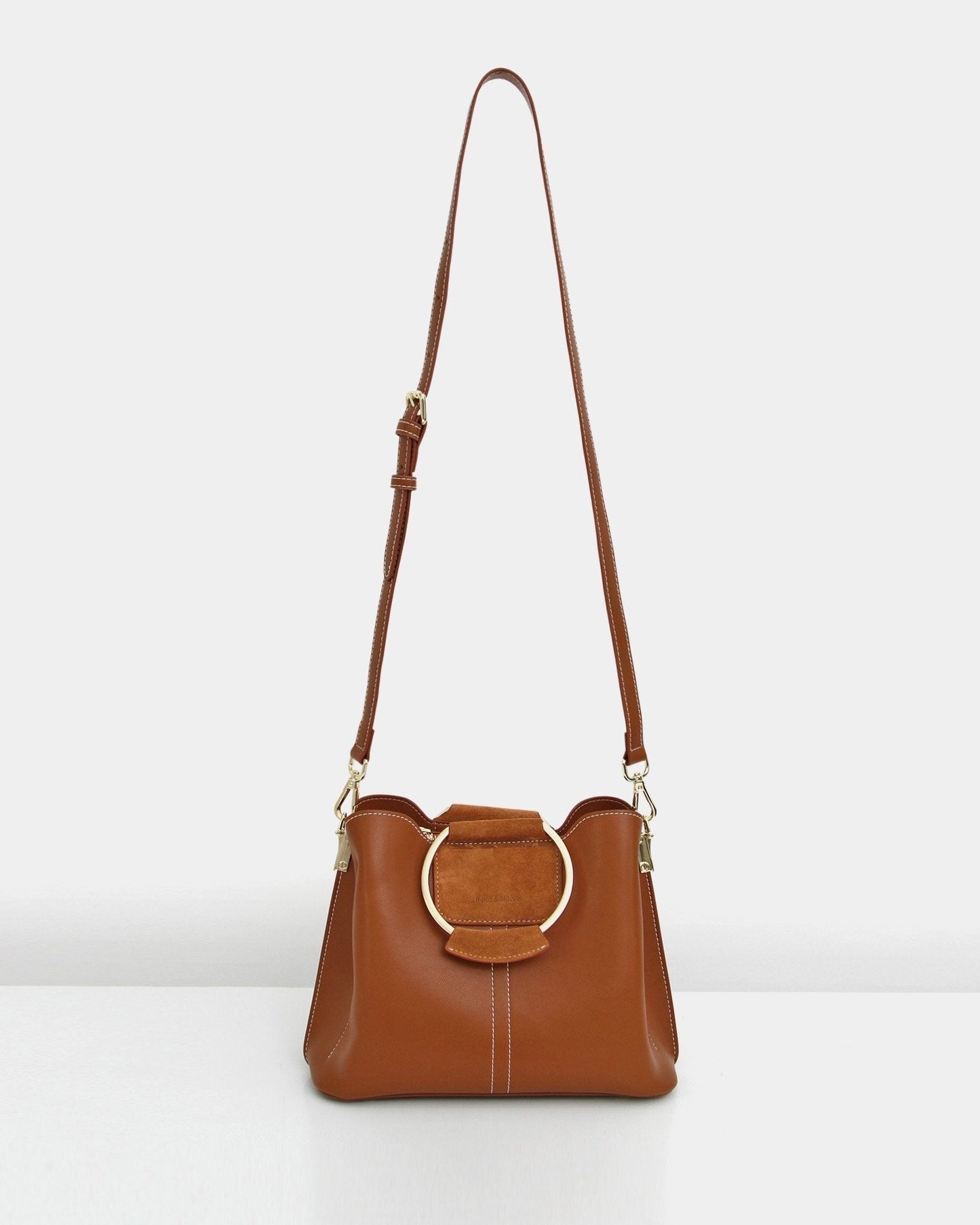 Tan-leather-handbag-full-view_22d45f44-3041-4b9d-afbd-ff051e8abfe4.jpg